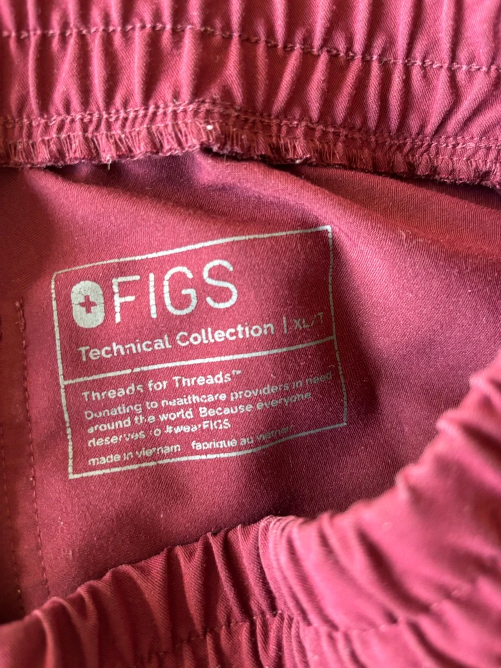 Figs Women Scrub Pants in Burgundy XL Tall - Picture 7 of 8